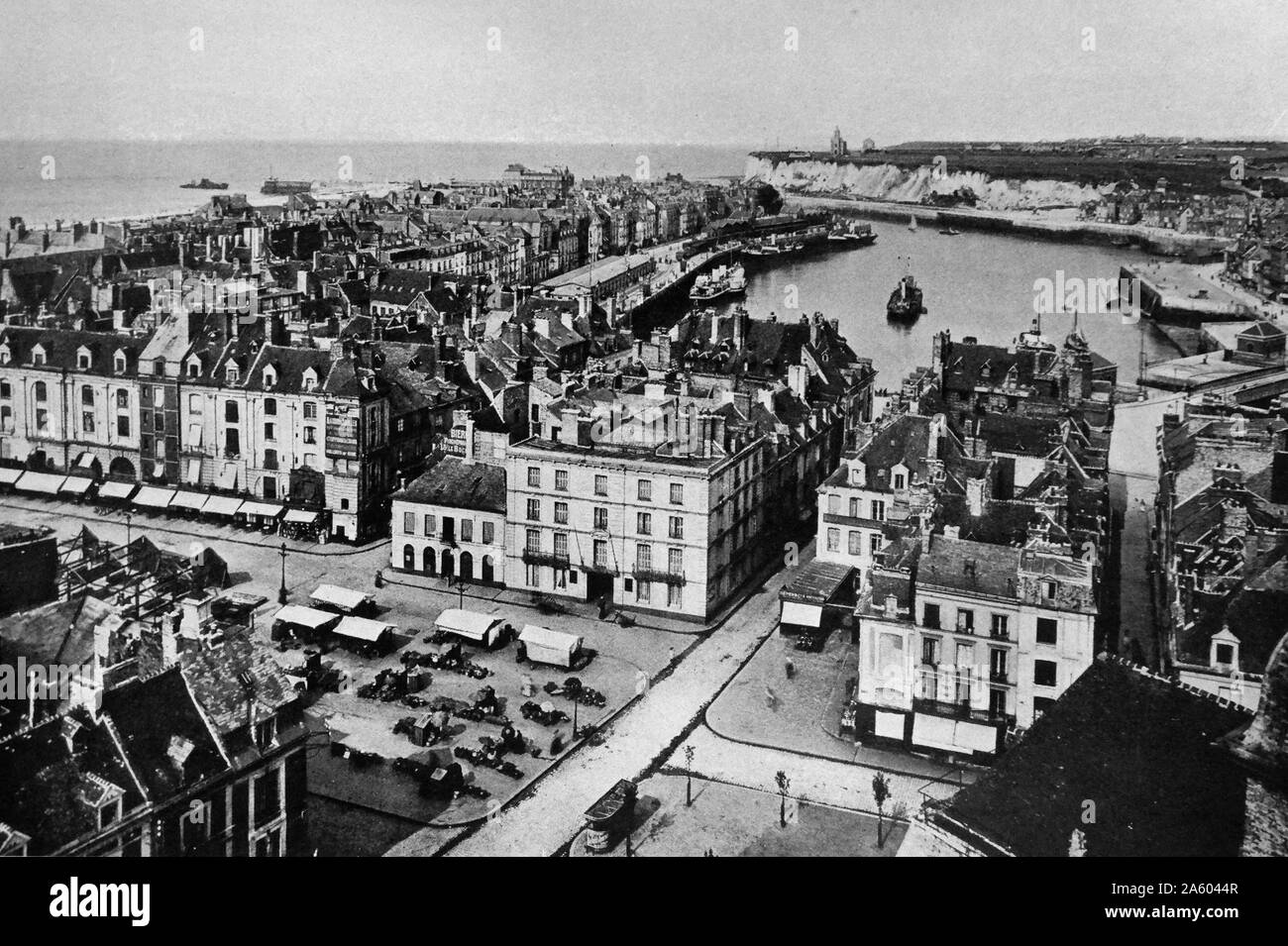 Stampa fotografica di Dieppe, una comunità costiere nel circondario di Dieppe in Seine-Maritime, regione della Normandia, Francia. Datata del XIX secolo Foto Stock