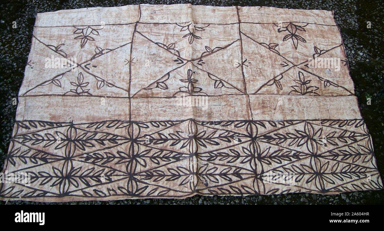 Dipinto di Tapa, o Ngatu, da Tonga nel Pacifico del Sud. Panno tapa è costituito dalla corteccia interna del mulberrytree (hiapo) ed è utilizzato nei cerimoniali. Foto Stock