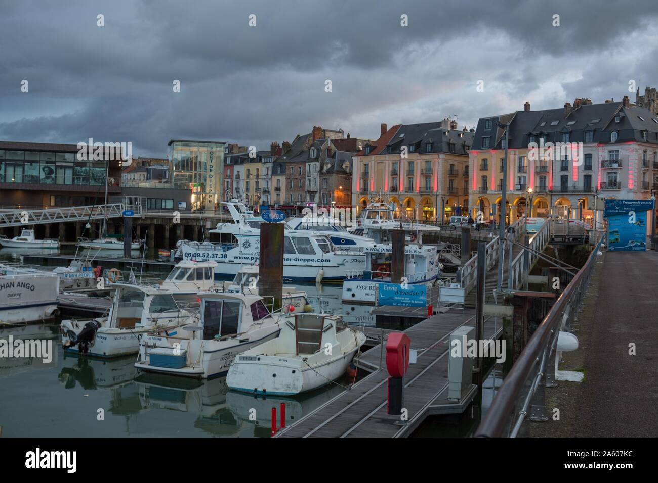 Francia, Pays de caux, Dieppe, marina, da Quai Henri IV, Foto Stock