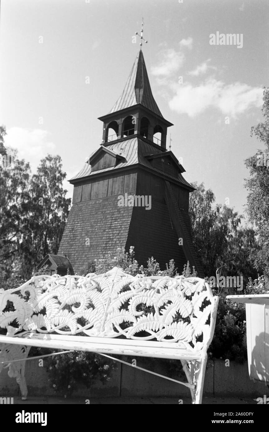Glockenturm der Kirche des Erzengels Michael, Mora, Schweden, 1969. Il campanile della chiesa di San Michele Arcangelo, Mora, Svezia, 1969. Foto Stock
