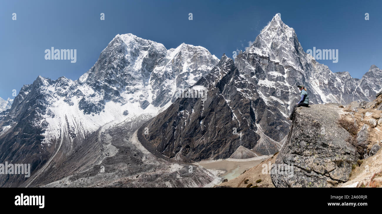 Il ghiacciaio Ngozumba, Cho Oyu, Parco Nazionale di Sagarmatha, Campo Base Everest trek, Nepal Foto Stock