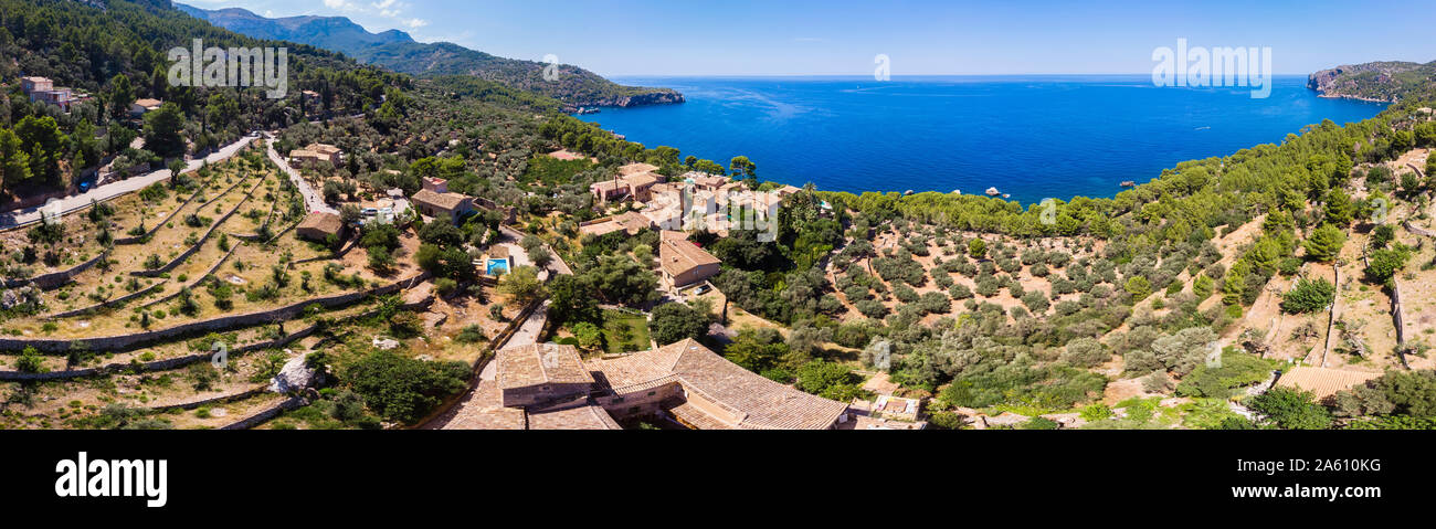 Isole Baleari Spagna, Mallorca, Regione Valldemossa e Soller, villaggio di montagna Deia, Serra de Tramuntana Foto Stock