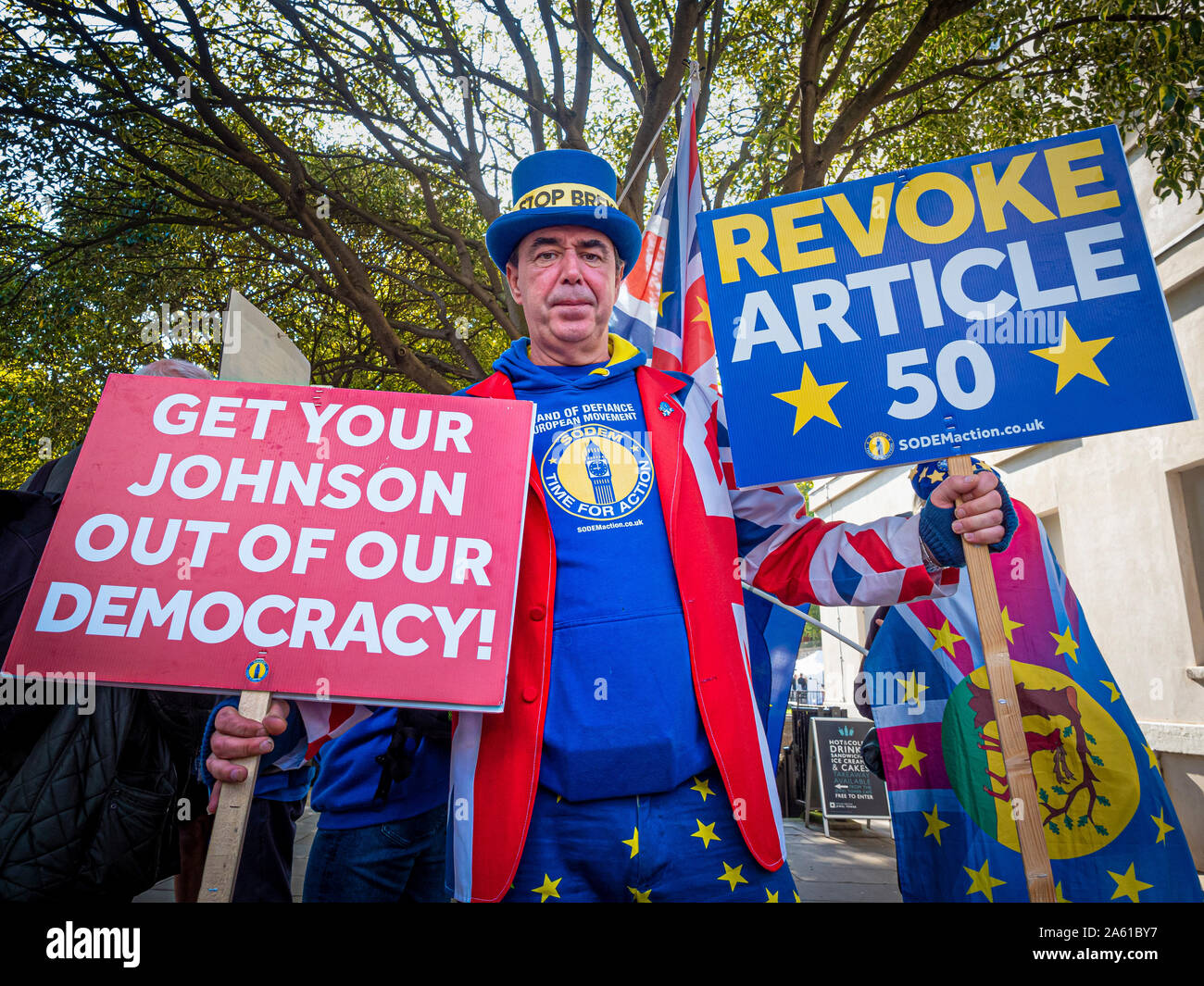 Anti-Brexit manifestanti fuori casa del Parlamento, Westminster, London, Regno Unito. Foto Stock