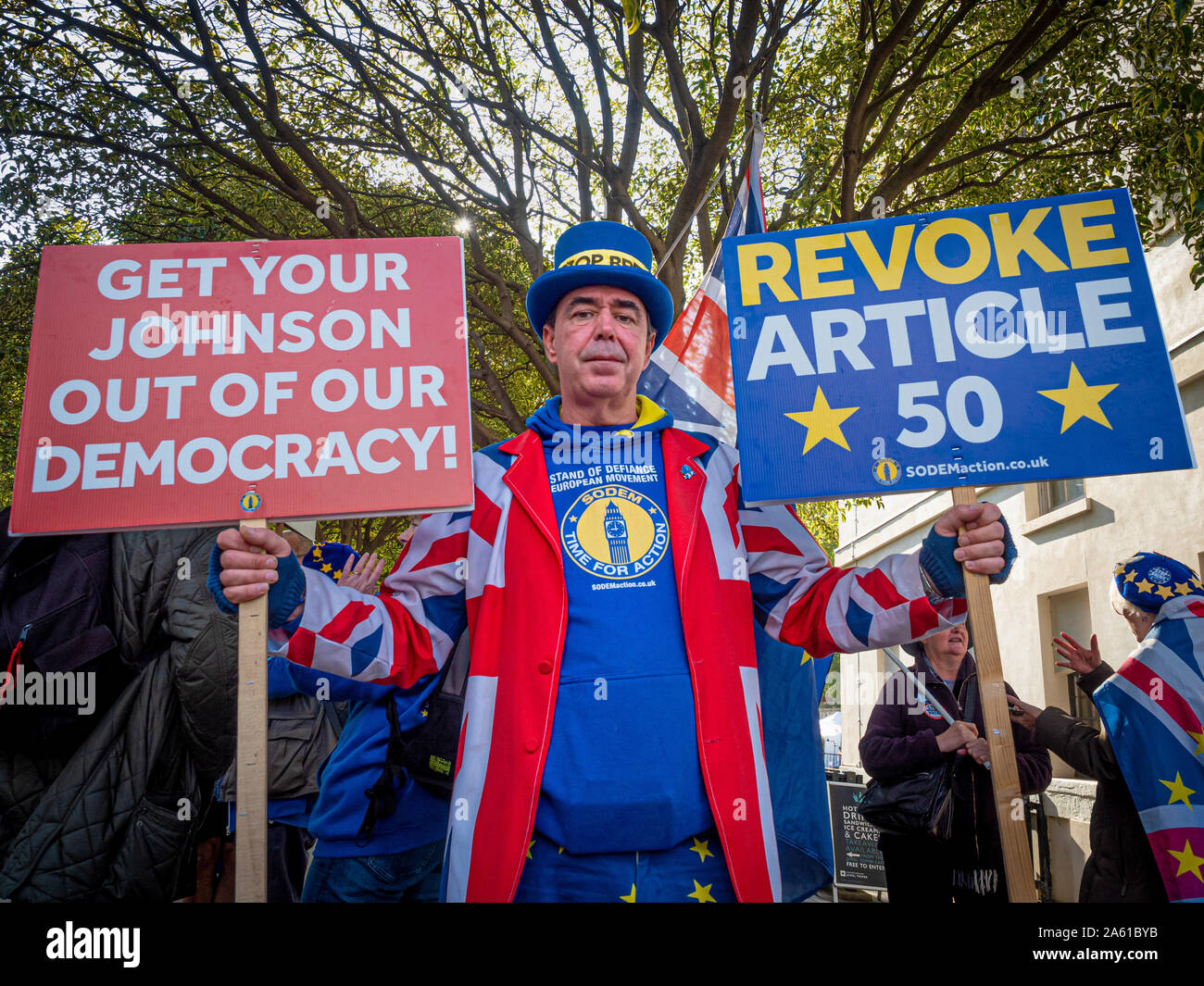 Anti-Brexit manifestanti fuori casa del Parlamento, Westminster, London, Regno Unito. Foto Stock