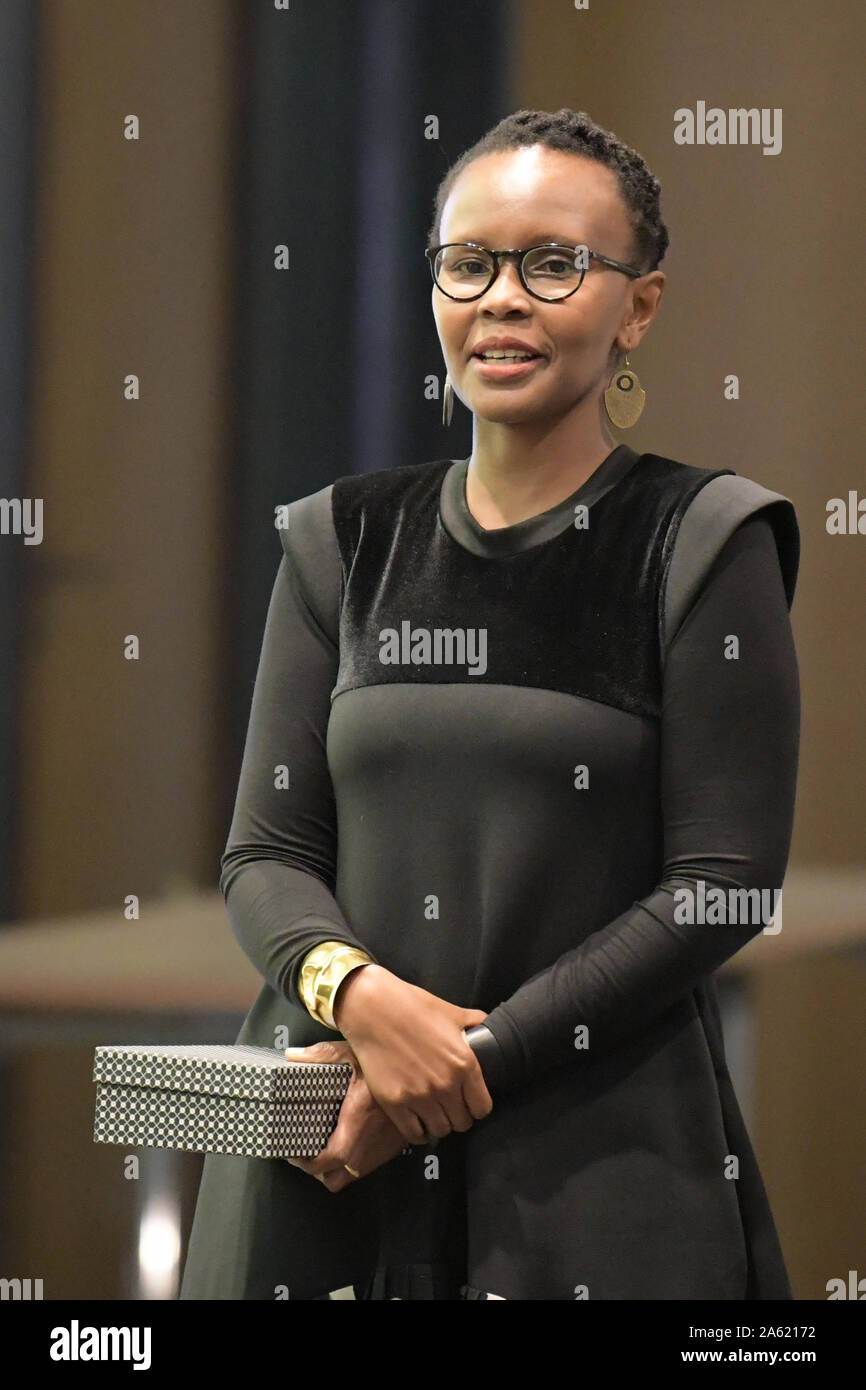 Berlino, Germania. 23 Ott, 2019. Keniano Rotich Juliana all'Africa Tedesca Award 2019, che onora il 42-anno-vecchio pioniere della rivoluzione digitale in Africa per la sua eccellente sociale impegno imprenditoriale. Credito: Jörg Carstensen/dpa/Alamy Live News Foto Stock