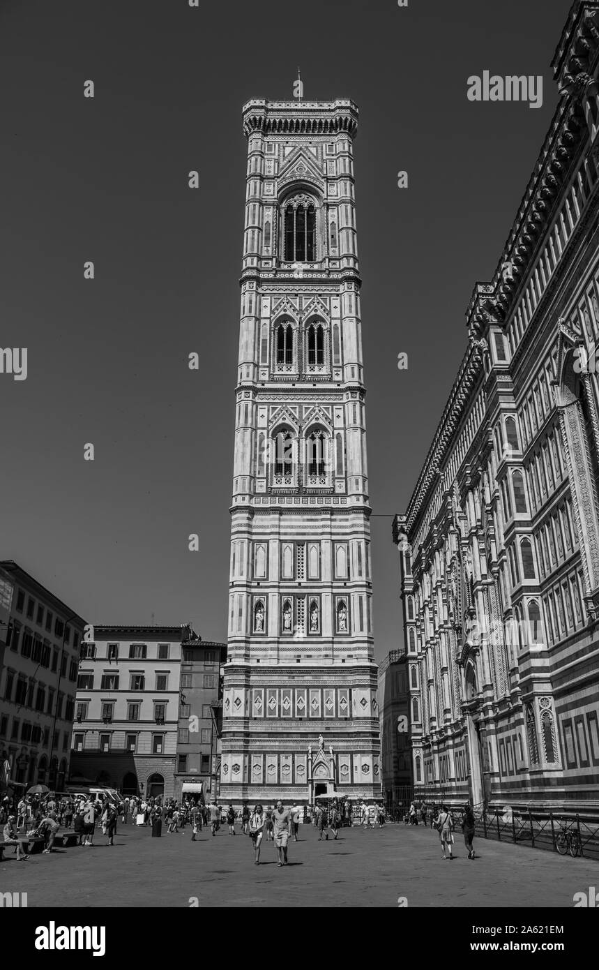 Una foto in bianco e nero del Campanile di Giotto (Firenze). Foto Stock