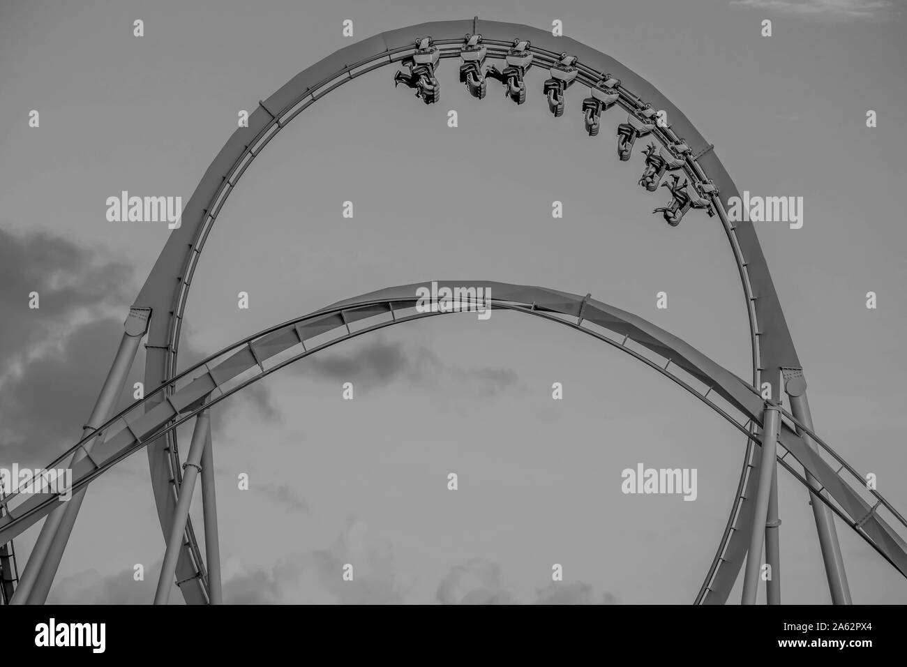 Orlando, Florida. Agosto 30, 2019. Per coloro che godono di loop in sorprendente Kraken rollercoaster al Seaworld Foto Stock