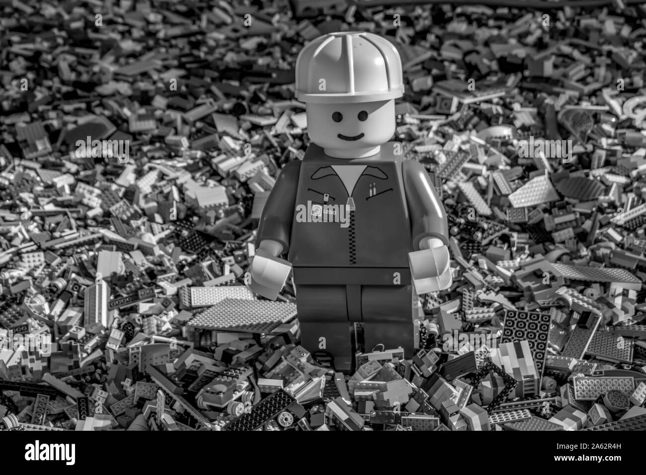 Orlando, Florida. Giugno 15, 2019 . Tuttofare su migliaia di mattoni da Lego a Lake Buena Vista Foto Stock