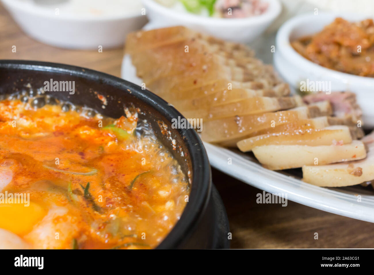 Sundubu jjigae (soft tofu stufato) coreano cibo tradizionale Foto Stock