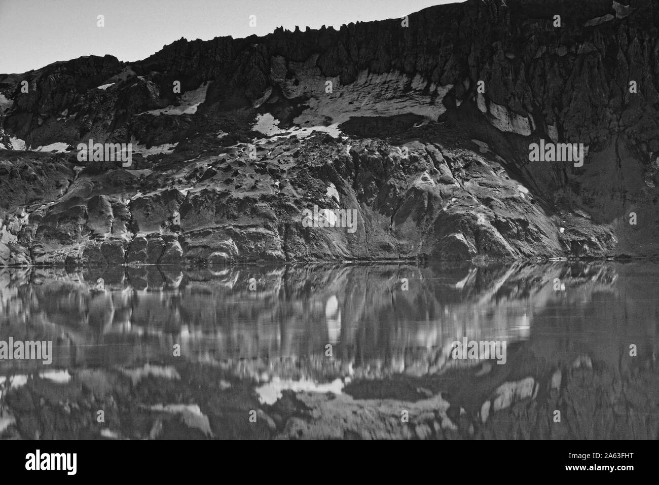 Herdubreid mountain (1682m) nella regione di Odadahraun del nord-est dell'Islanda. Foto Stock