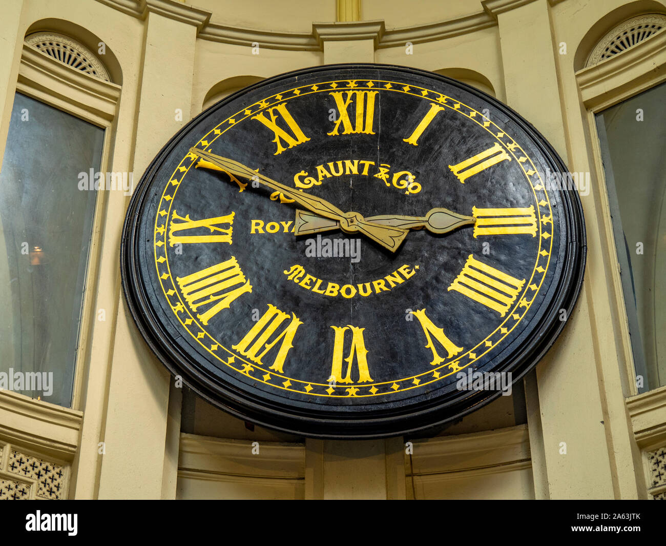 Gaunt & Co orologio nel Real Arcade Melbourne Victoria Australia. Foto Stock