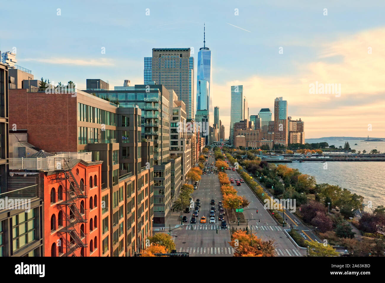 Vista aerea di Lower Manhattan skyline al tramonto Foto Stock