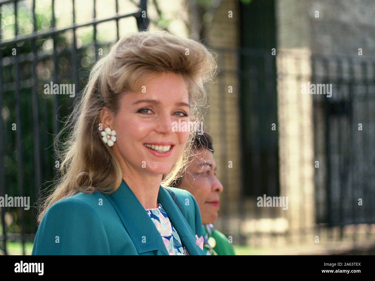 La regina Noor di Giordania a Washington nel mese di aprile 1989 foto di Dennis Brack 70 Foto Stock