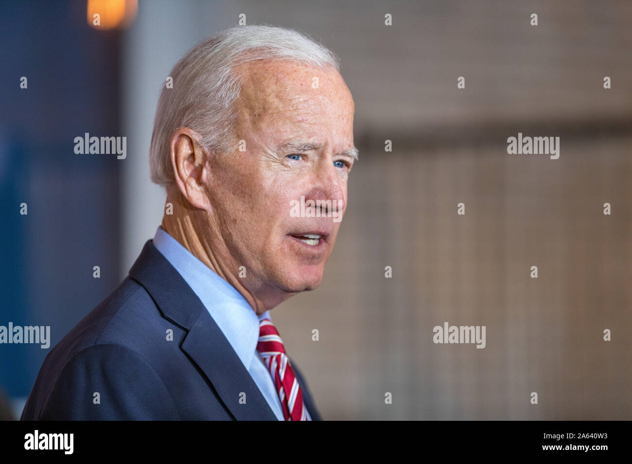 West Point, Iowa, USA. 23 ottobre, 2019. Ex Vice Presidente Joe Biden ha organizzato una campagna presidenziale al rally di un centro eventi a West Point, Iowa, USA. Credito: Keith Turrill/Alamy Live News Foto Stock