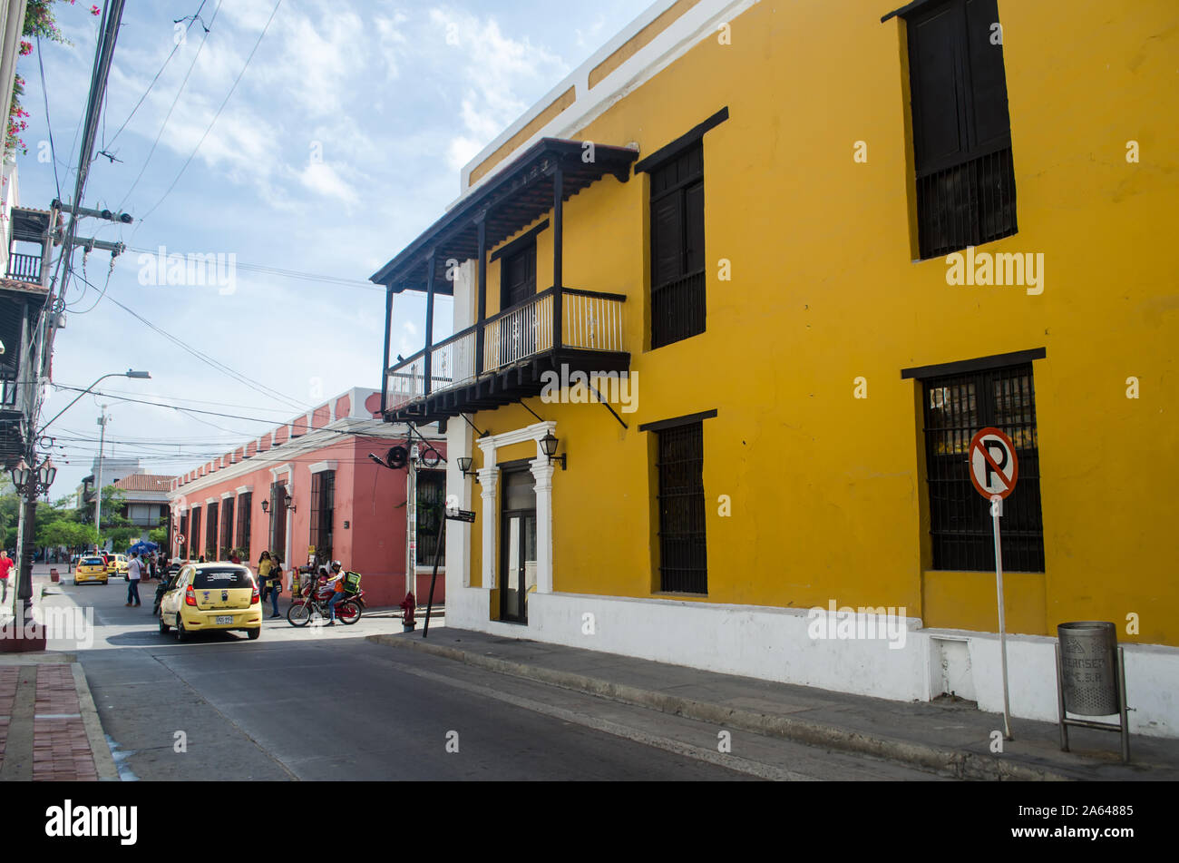 Strada del centro storico di Santa Marta in Colombia Foto Stock