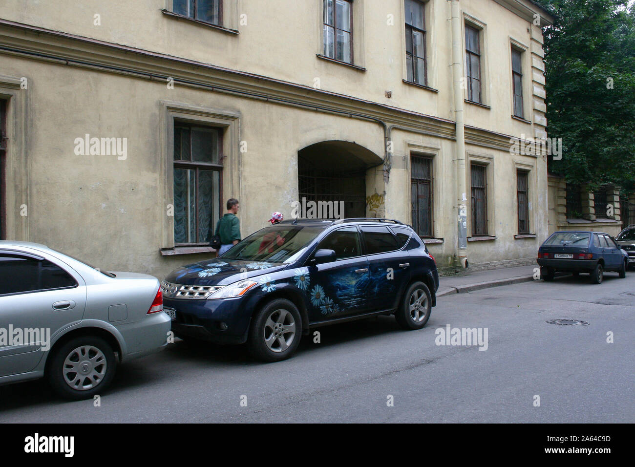 Auto con aerografo su strada. San Pietroburgo Foto Stock
