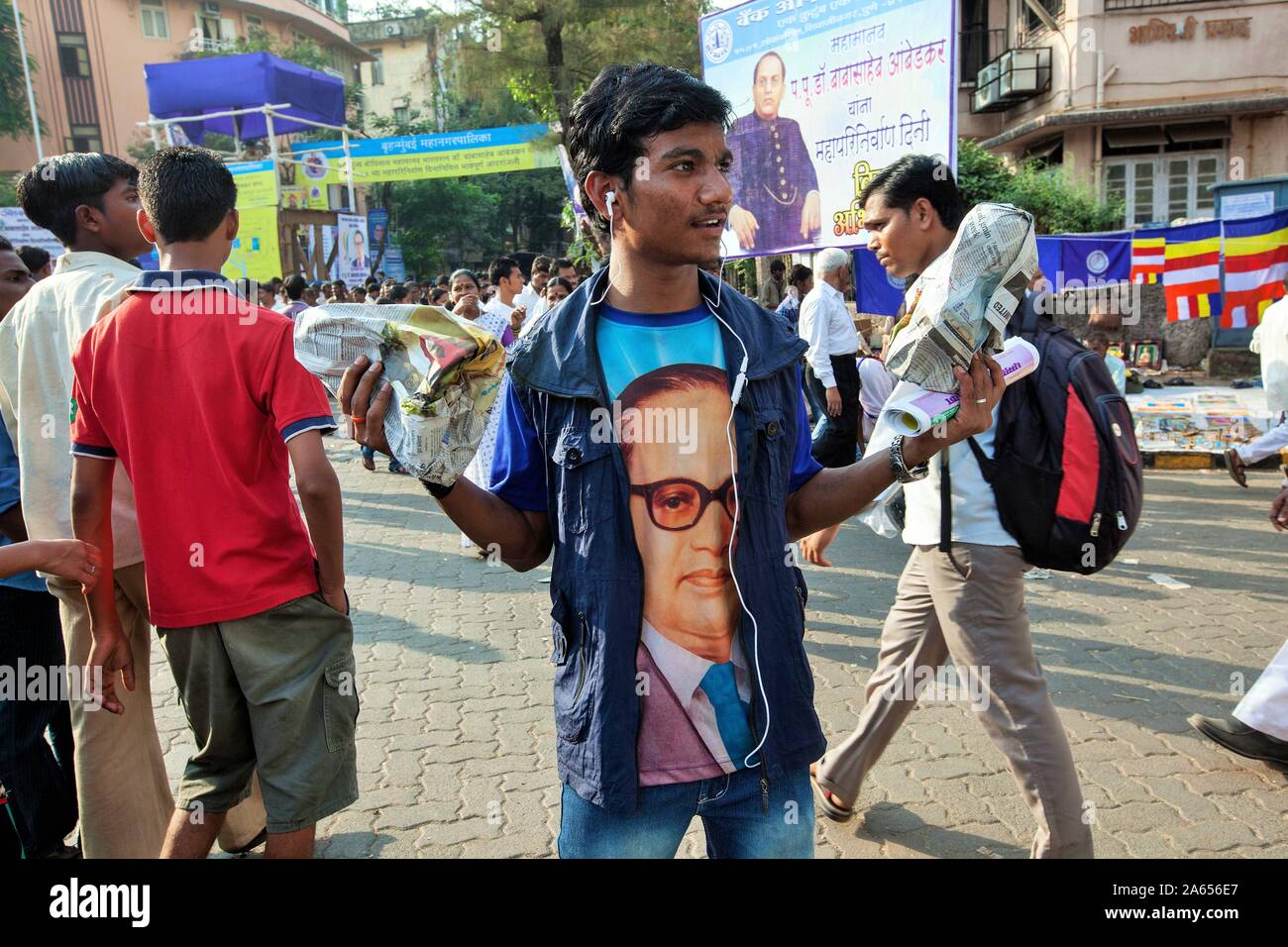 Ragazzo che indossa una maglietta stampata con il dottor Babasaheb Ambedkar, Mumbai, Maharashtra, India, Asia Foto Stock