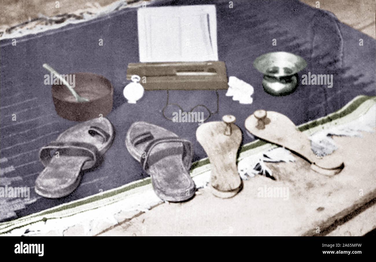 Chappals e sandali del Mahatma Gandhi, India, Asia, 1948 Foto Stock