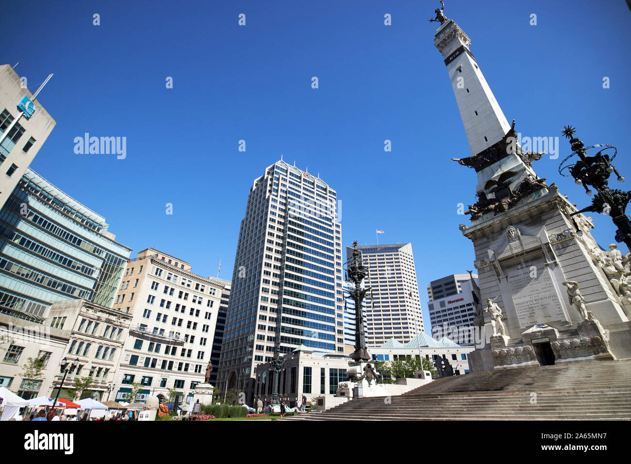 Lo stato dell'indiana di soldati e marinai monumento Monument Circle Indianapolis in Indiana USA Foto Stock