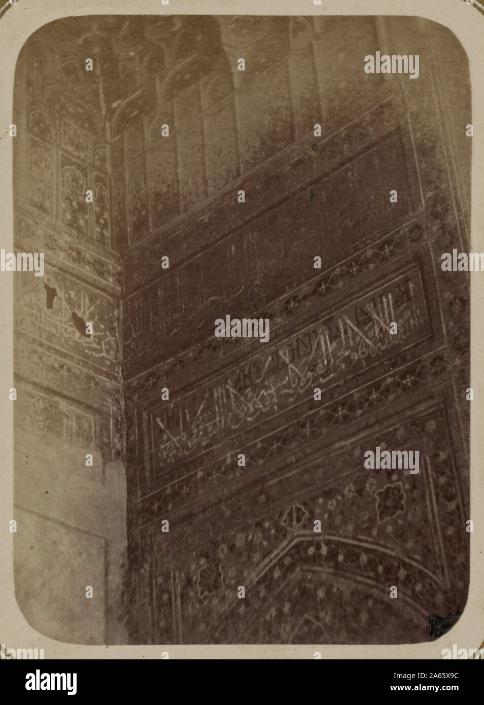 Antichità di Samarcanda e cortile interno del Shir Dar Madrasah lato nord inizio Foto Stock