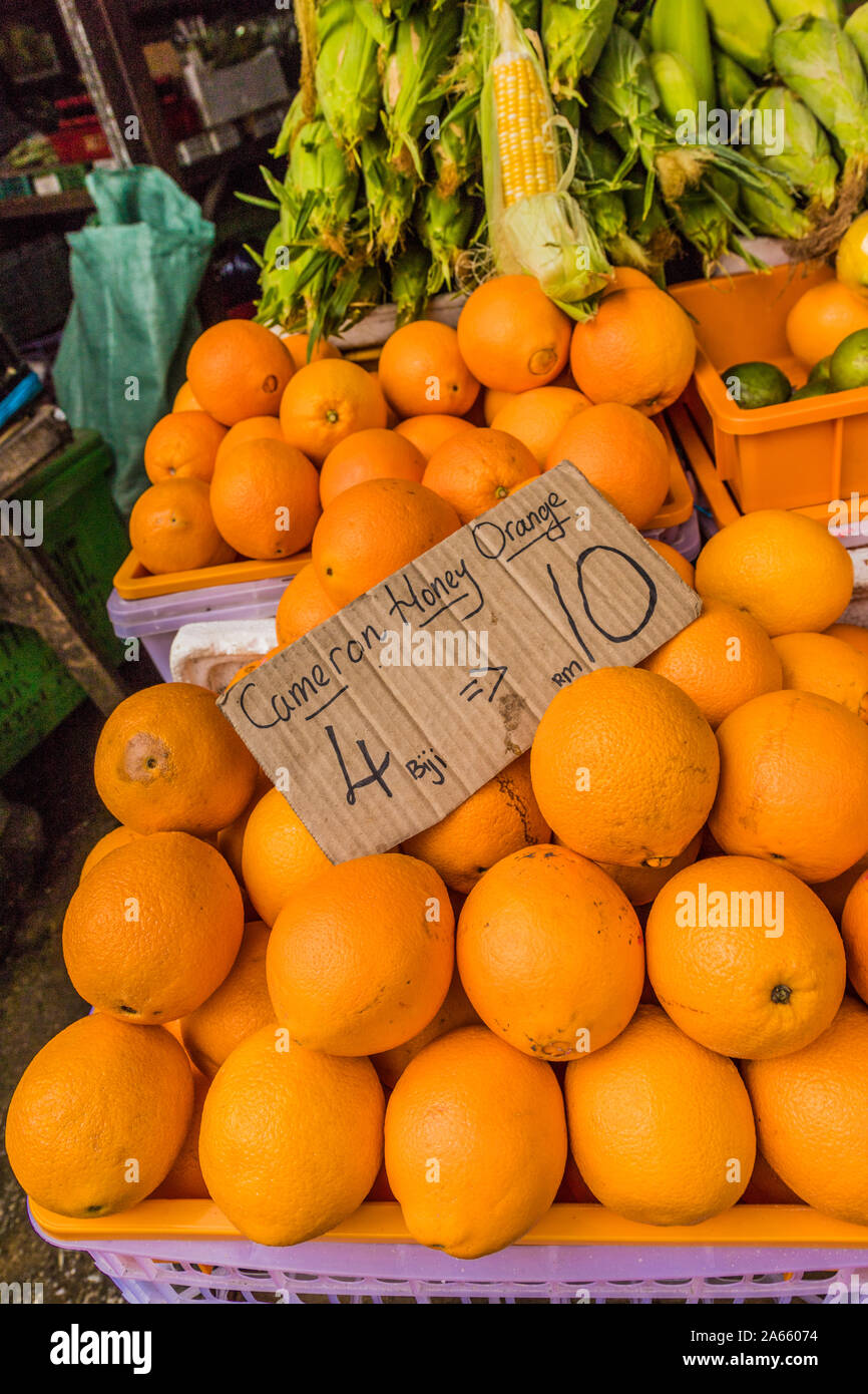 Cameron Highlands Malaysia. Il 10 marzo 2019. Una vista di un miele di arancio di stallo di mercato presso la fattoria di Kea Mercato in Cameron Highlands Foto Stock