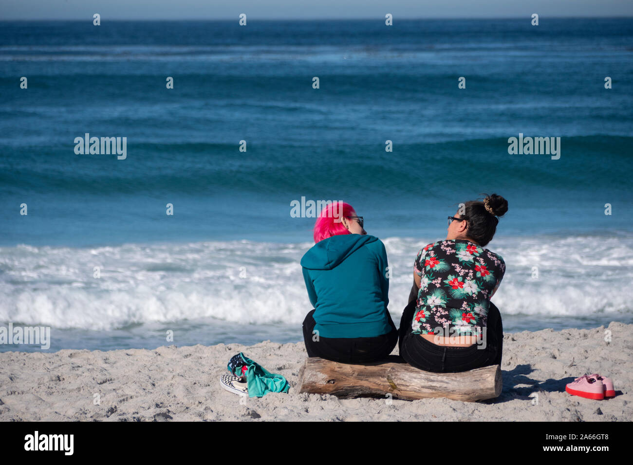 I turisti sulla spiaggia di Carmelo - in mare California USA Foto Stock