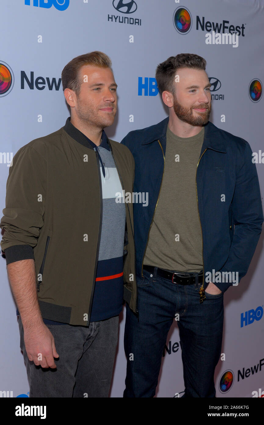 NEW YORK, NY - 23 ottobre: Scott Evans e Chris Evans assistere alla serata di apertura lo screening di 'Sell dall' durante NewFest Film Festival al teatro SVA su Foto Stock