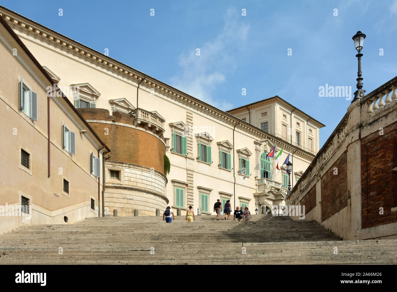 Palazzo del Quirinale a Piazza del Quirinale a Roma. Residenza del Presidente della Repubblica Italiana - Italia. Foto Stock