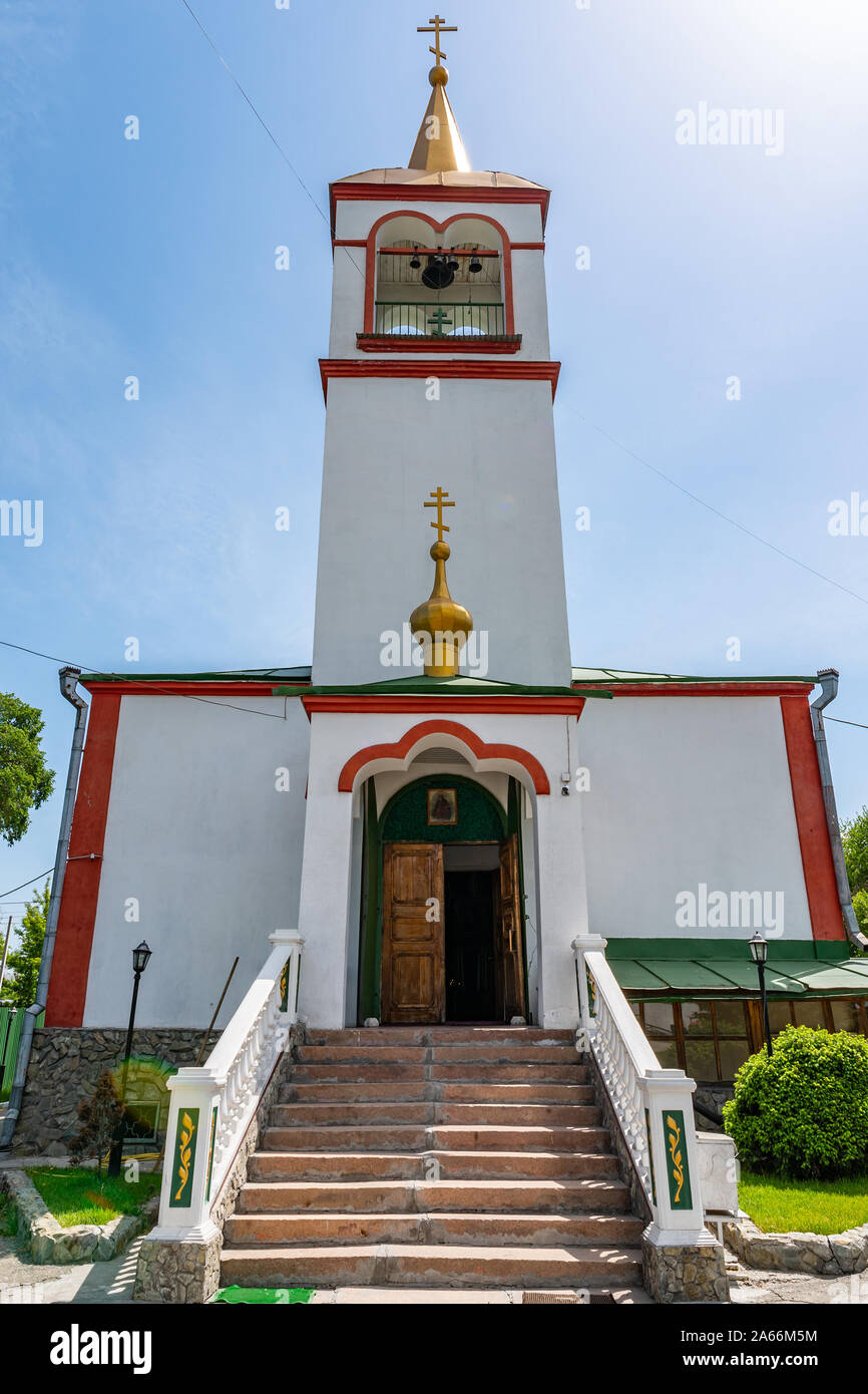 Taldykorgan Russo Ortodossi cristiani della Chiesa di San Giovanni Evangelista vista su un soleggiato Blue Sky giorno Foto Stock