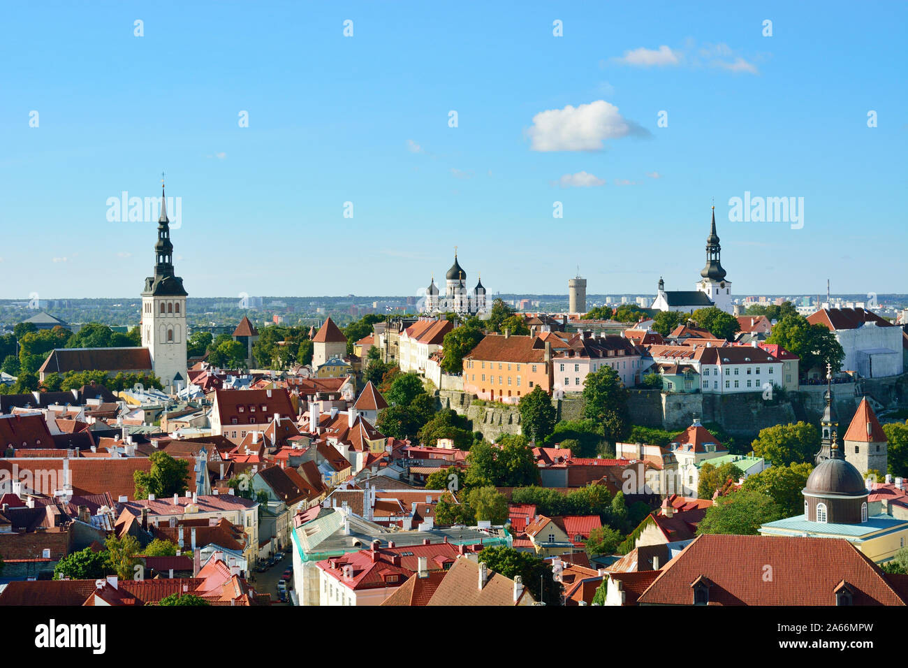 La città vecchia di Tallinn e la collina di Toompea, un sito Patrimonio Mondiale dell'Unesco. Tallinn, Estonia Foto Stock