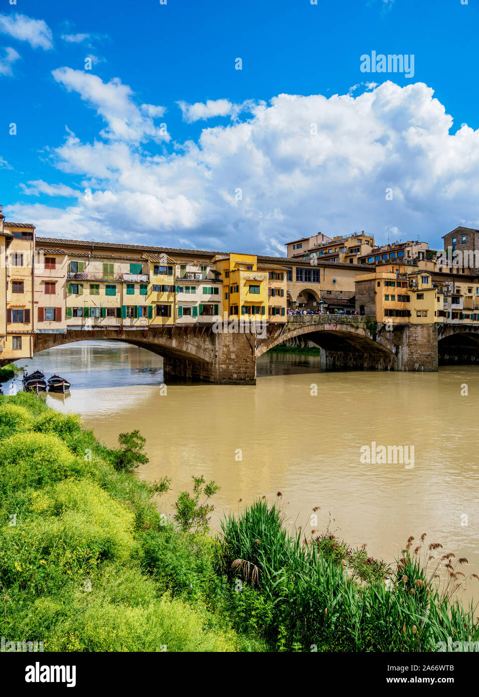Ponte Vecchio e dal fiume Arno, Firenze, Toscana, Italia Foto Stock