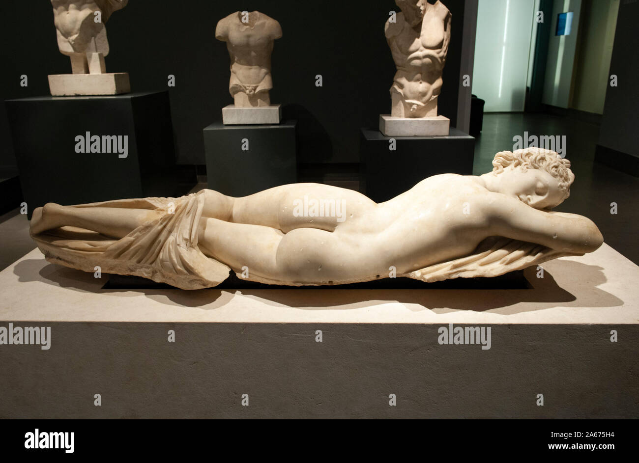 Italia, Roma, Palazzo massimo alle Terme, Museo Nazionale Romano, Museo Nazionale Romano, scultura romana ermafrodita (II secolo d.C.) Foto Stock