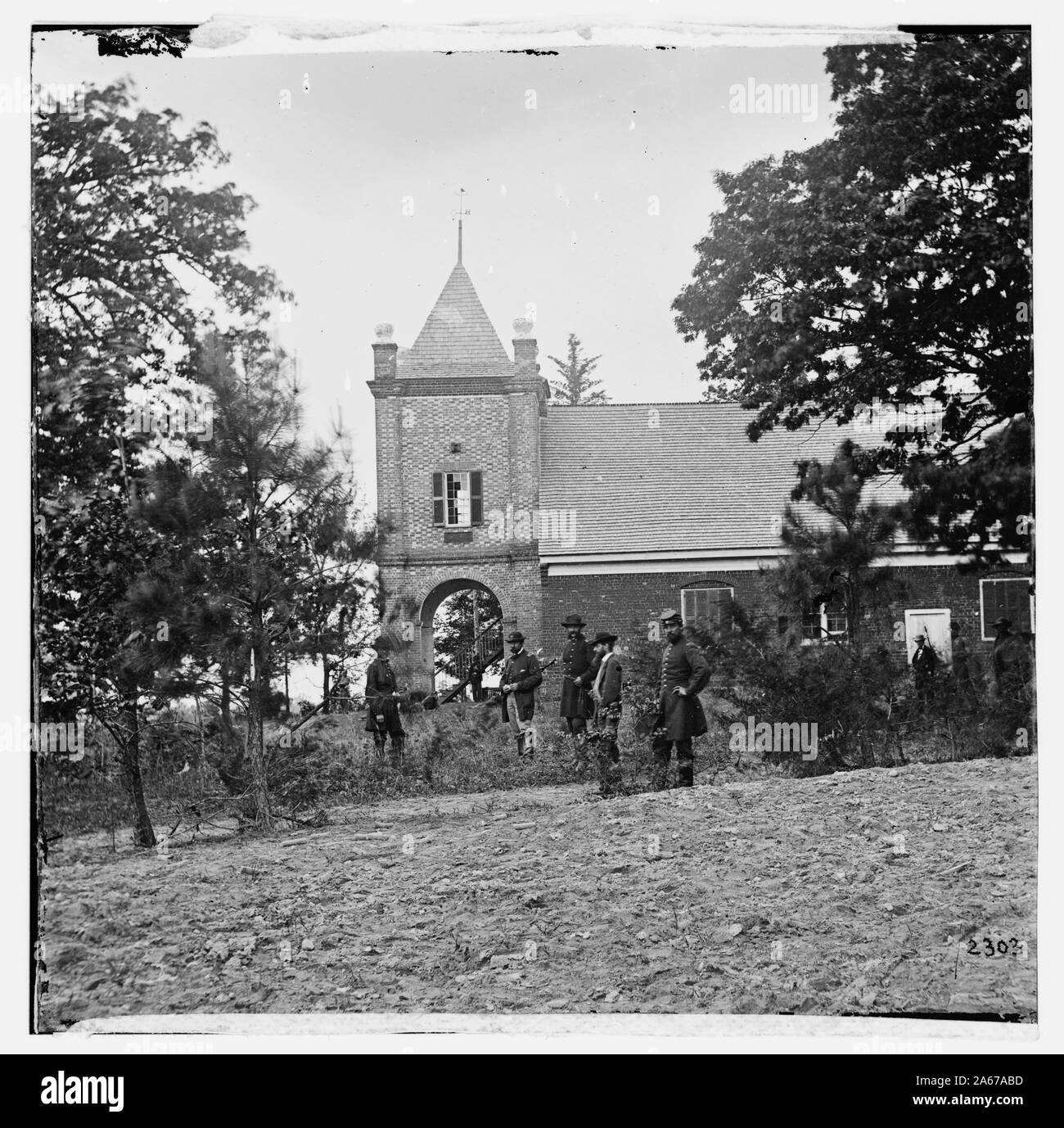 Casa Bianca lo sbarco, Virginia (vicinanze). La chiesa di San Pietro con soldati federali in primo piano Foto Stock