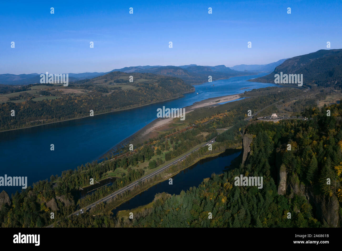 La Columbia River Gorge guardando verso Crown Point Casa Vista da Portland donna Forum punto panoramico. Foto Stock