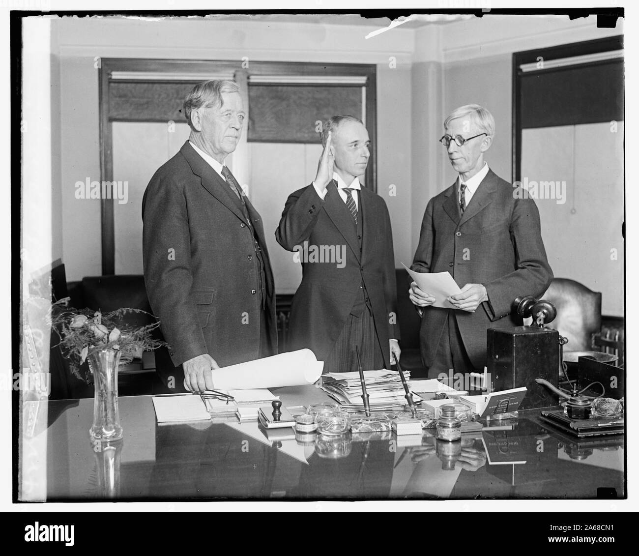 Wm. D. Mitchell il giuramento, [3/29] Foto Stock