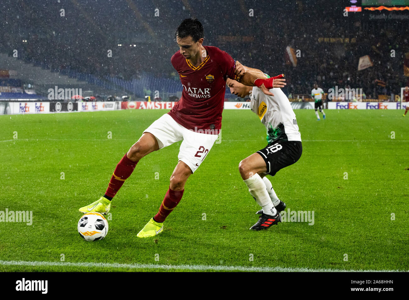 Javier Pastore di come Roma visto in azione durante la UEFA Europa League Gruppo J partita di calcio come Roma vs Borussia Moenchengladbach allo Stadio Olimpico di Roma.(punteggio finale; come Roma 1:1 Borussia Monchengladbach) Foto Stock