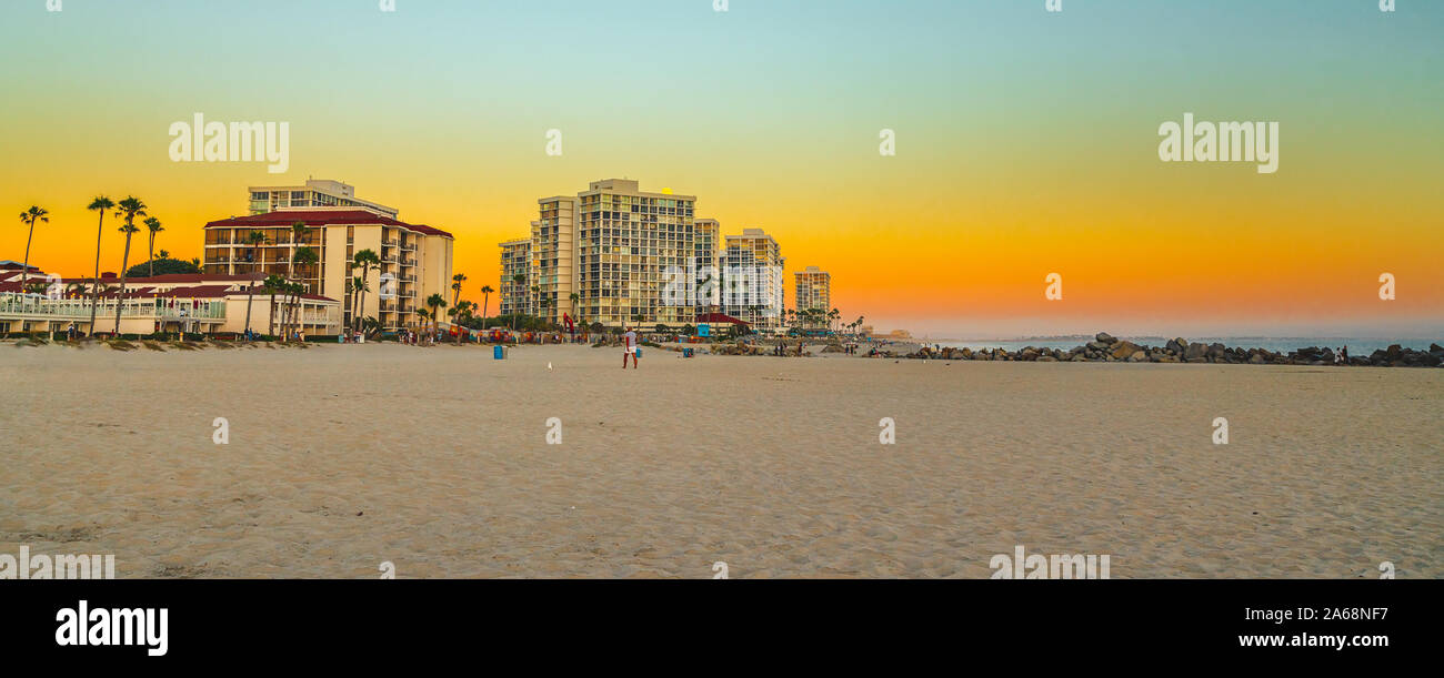 Coronado Beach al tramonto, San Diego, costa californiana Foto Stock
