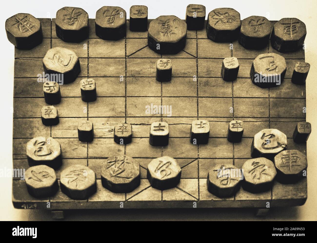 Janggi, talvolta chiamato coreano scacchi, è una strategia gioco di bordo popolare in Corea. Il gioco è derivato da xiangqi (scacchi cinesi) Foto Stock