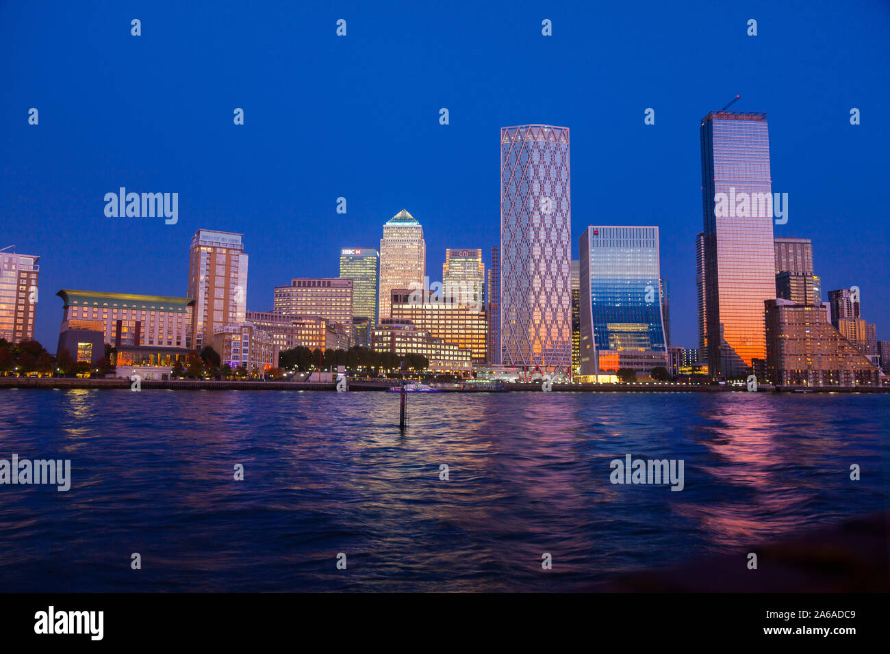 Canary Wharf complesso in Docklands Londra fotografato nel novembre 2019. Foto Stock