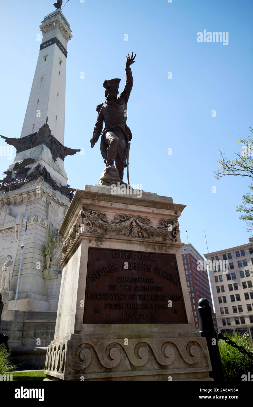 Generale George Rogers Clark statua in corrispondenza dello stato dell'indiana di soldati e marinai monumento Monument Circle Indianapolis in Indiana USA Foto Stock