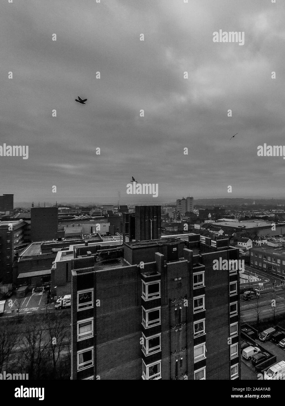 Vista aerea di alta torre, blocchi di appartamenti costruito nella città di Stoke on Trent per accogliere la crescente popolazione, crisi di alloggiamento Foto Stock