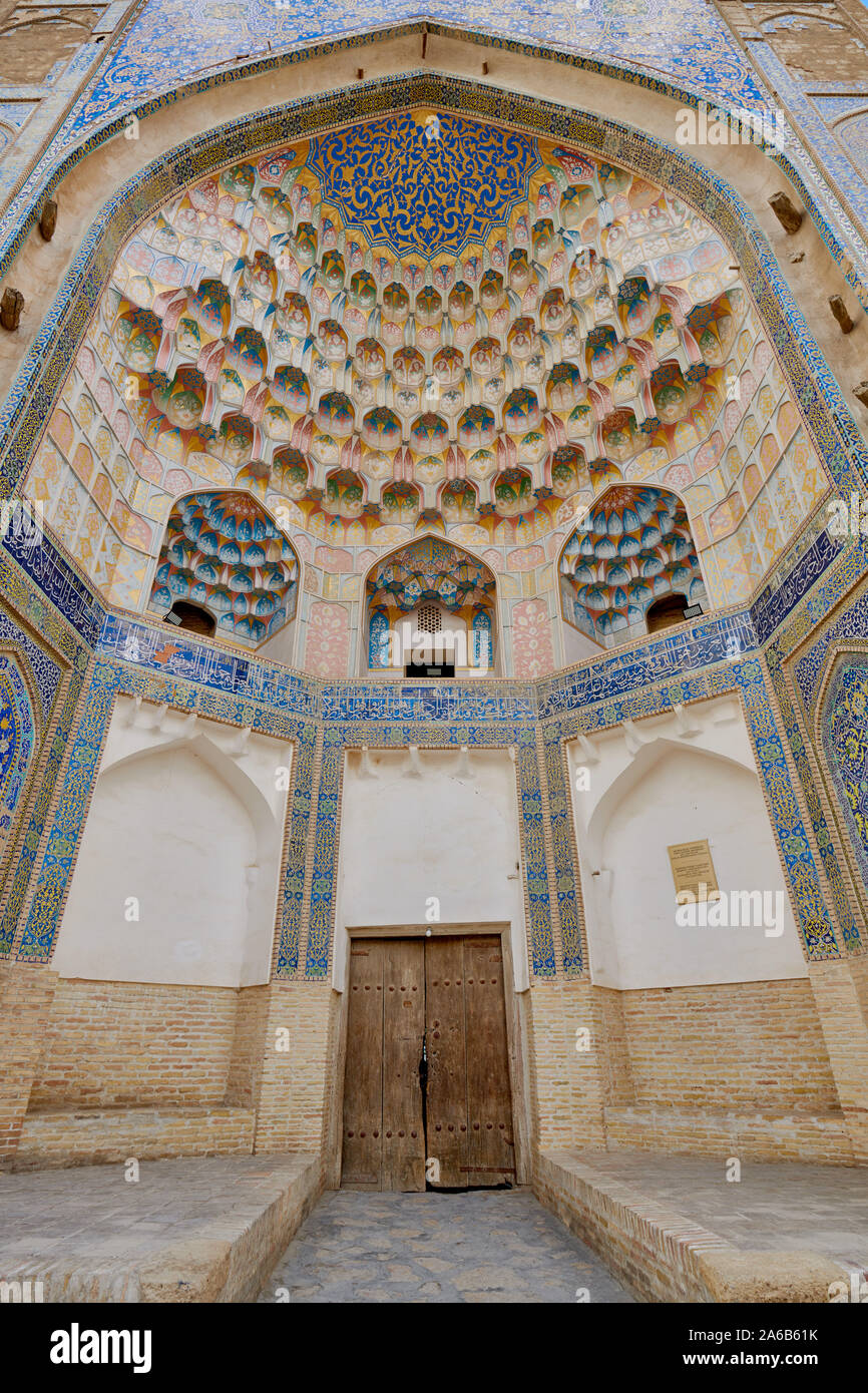 Abdul Aziz Khan o Abdulaziz Khan madrasa, Bukhara, Uzbekistan in Asia centrale Foto Stock