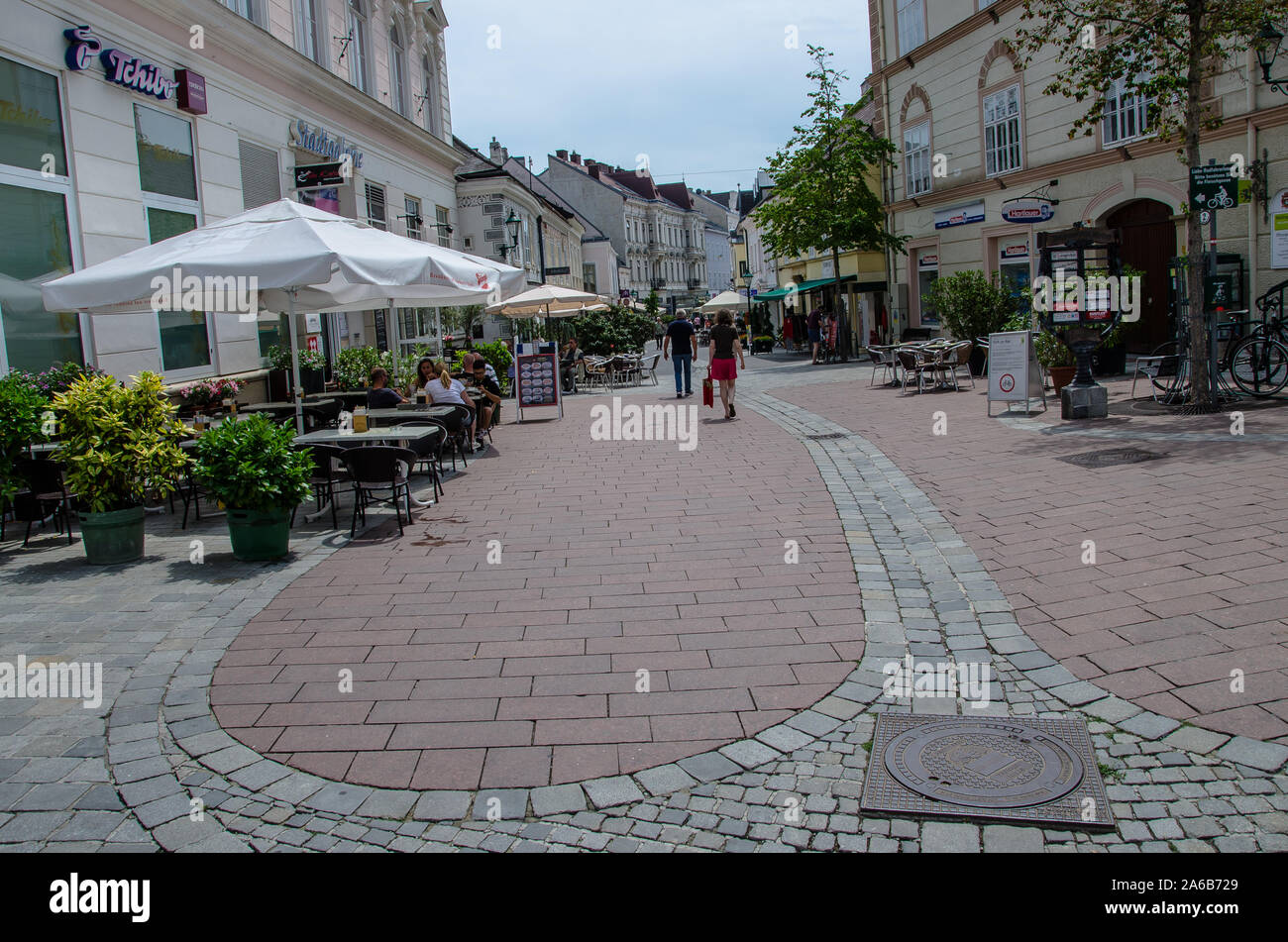 Mödling, capitale del distretto austriaco con lo stesso nome si trova 14 km a sud di Vienna, si trova nella Bassa Austria la zona industriale. Foto Stock