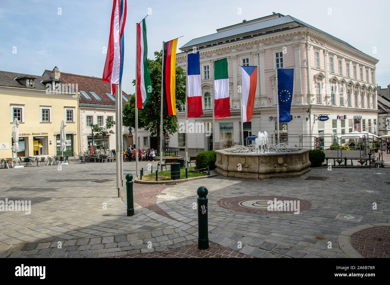 Mödling, capitale del distretto austriaco con lo stesso nome si trova 14 km a sud di Vienna, si trova nella Bassa Austria la zona industriale. Foto Stock