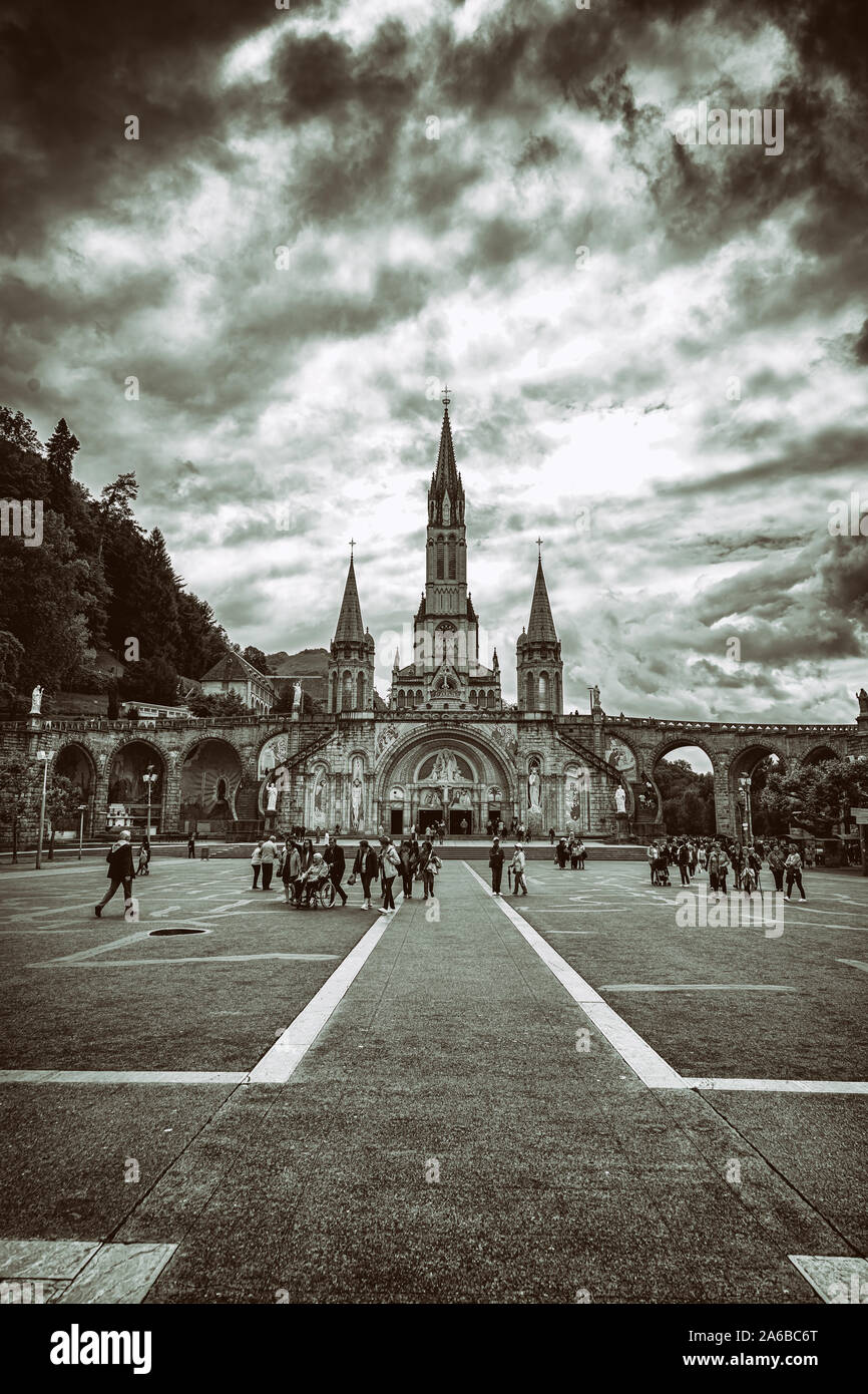 LOURDES - Giugno 15, 2019: luogo di pellegrinaggio a Lourdes nel sud della Francia Foto Stock