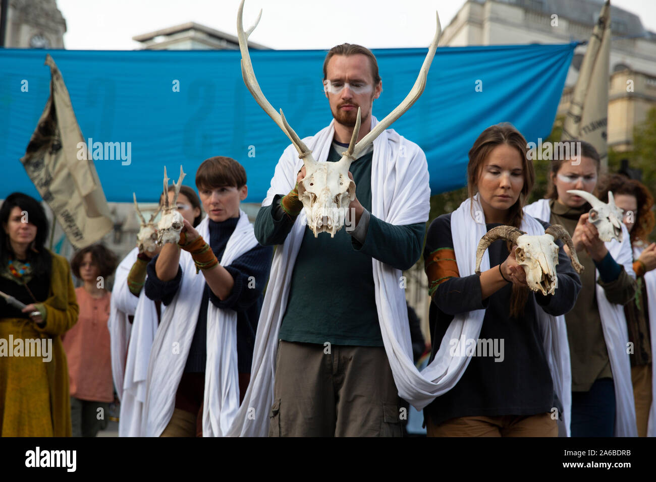 Londra, 10 ottobre 2019, estinzione della ribellione di dimostrazione e di occupazione di Trafalgar Square. Foto Stock