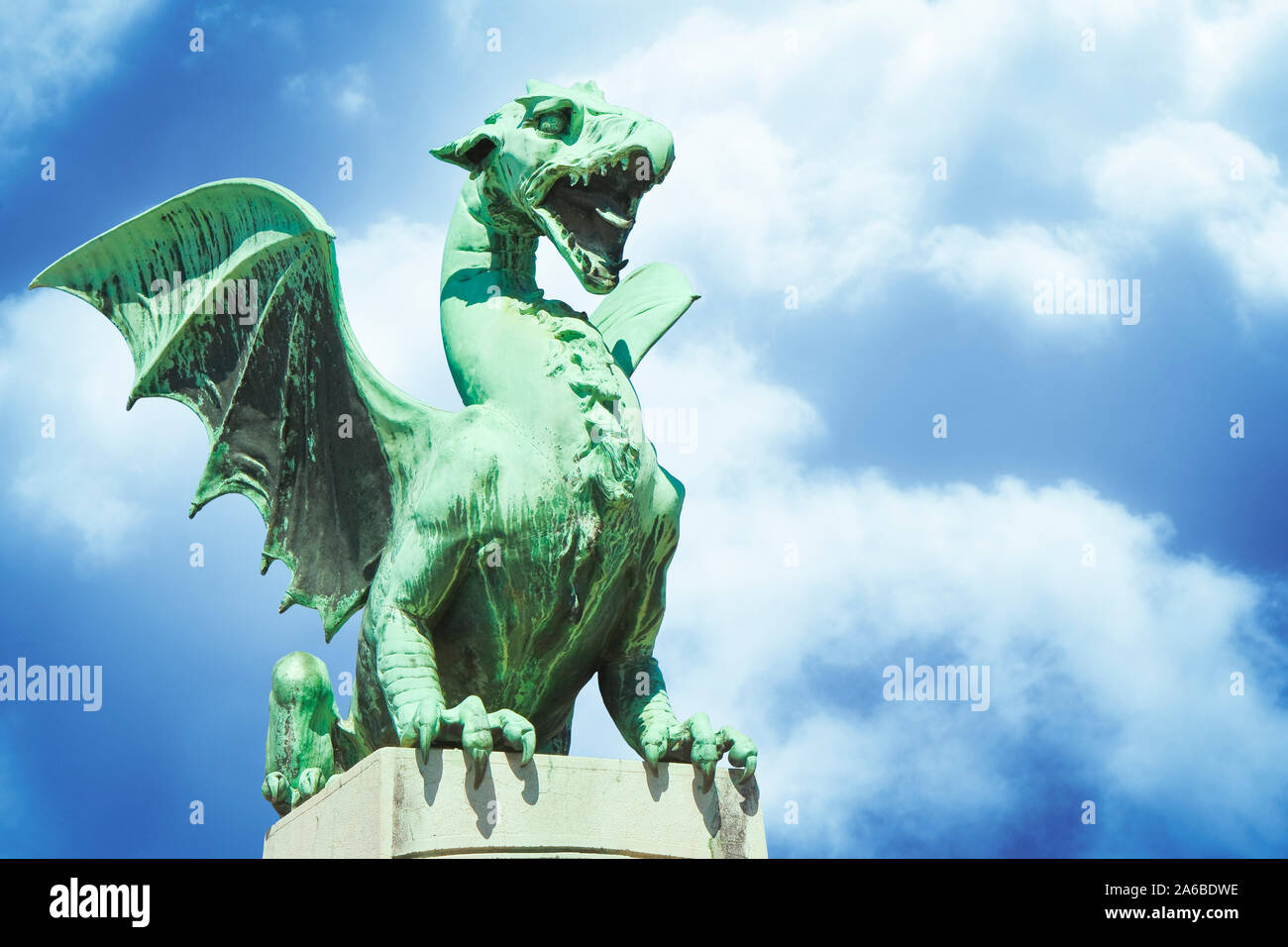 Lubiana dragon su un dragon bridge: il simbolo della città e della nazione Foto Stock