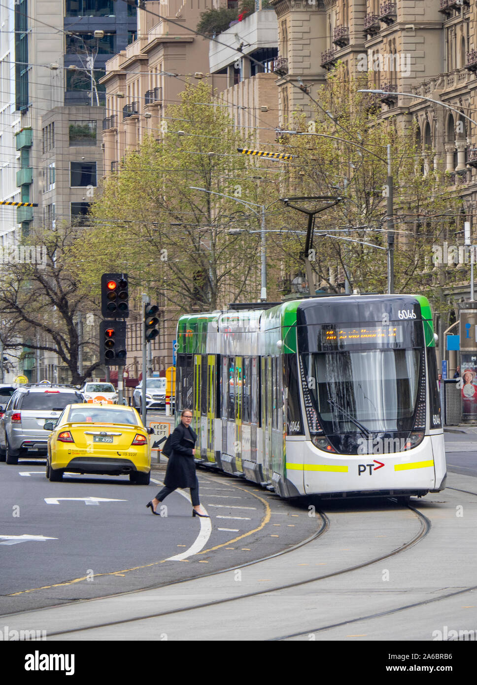 I mezzi di trasporto pubblici Yarra tram tram in Spring Street Melbourne Victoria Australia. Foto Stock
