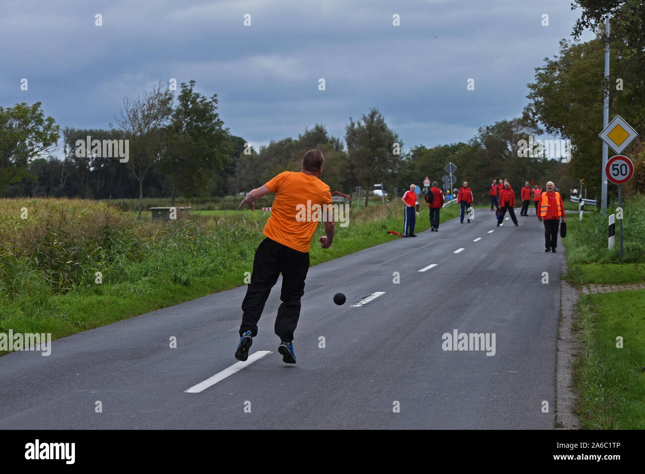 Bosseln è uno sport nella Frisia orientale, nella Germania settentrionale Foto Stock