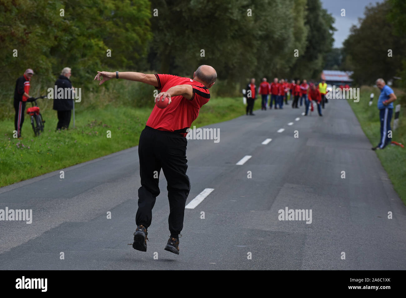 Bosseln è uno sport nella Frisia orientale, nella Germania settentrionale Foto Stock